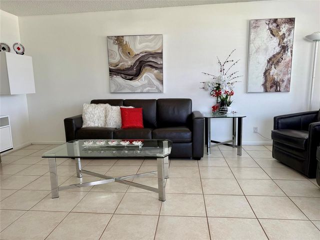 144 Farnham F 144, Deerfield Beach, FL 33442