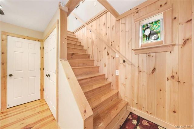 96 Treetops Trail, Bloomingburg, NY 12721