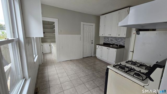 1165 Noble Avenue, Bridgeport, CT 06608