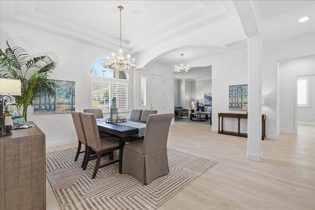 611 Rogers Cir, Folsom, CA 95630