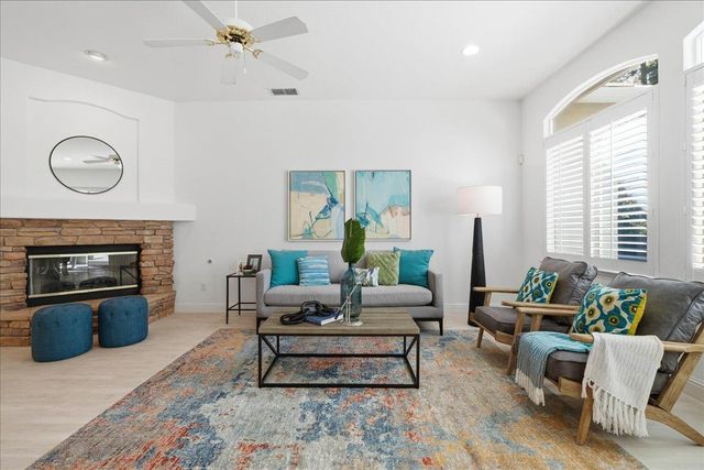 611 Rogers Cir, Folsom, CA 95630