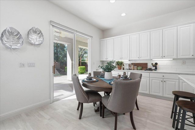 611 Rogers Cir, Folsom, CA 95630