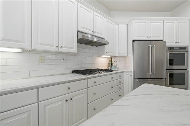 611 Rogers Cir, Folsom, CA 95630