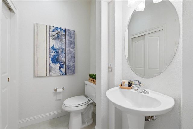 611 Rogers Cir, Folsom, CA 95630