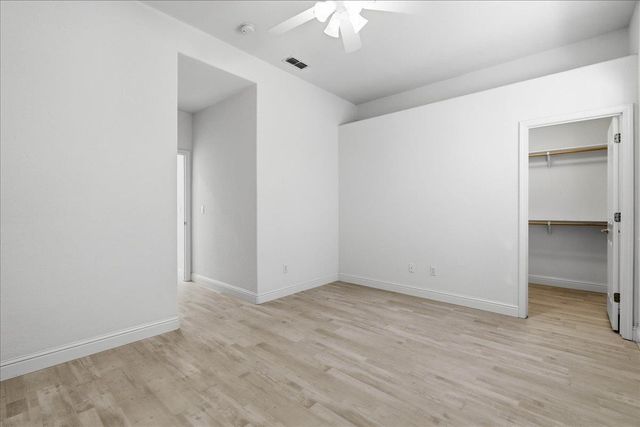 611 Rogers Cir, Folsom, CA 95630