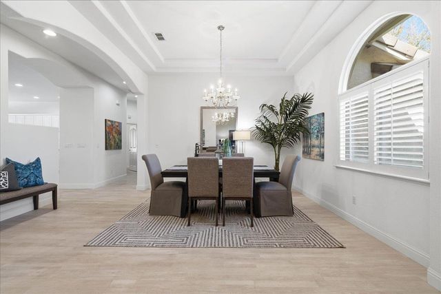 611 Rogers Cir, Folsom, CA 95630