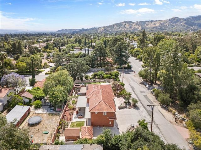 1008 Alamosa Drive, Claremont, CA 91711