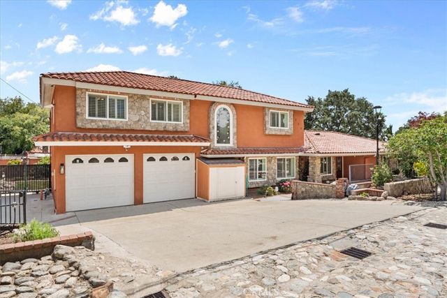 1008 Alamosa Drive, Claremont, CA 91711
