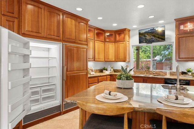 1008 Alamosa Drive, Claremont, CA 91711
