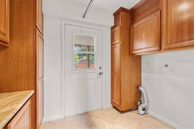 1008 Alamosa Drive, Claremont, CA 91711