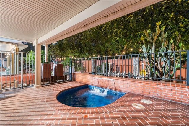 1008 Alamosa Drive, Claremont, CA 91711