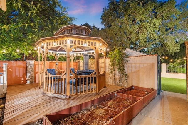 1008 Alamosa Drive, Claremont, CA 91711