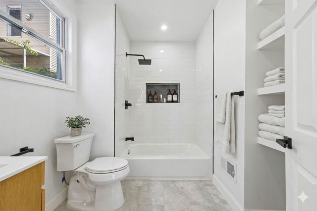 42 PASSAIC AVE, Jc, Heights, NJ 07307