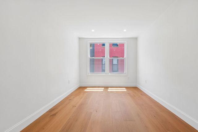 42 PASSAIC AVE, Jc, Heights, NJ 07307