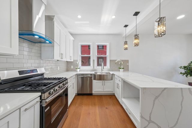 42 PASSAIC AVE, Jc, Heights, NJ 07307