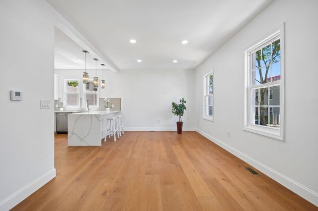 42 PASSAIC AVE, Jc, Heights, NJ 07307
