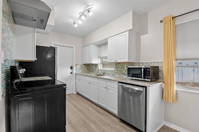 5600 33RD AVENUE N, St Petersburg, FL 33710