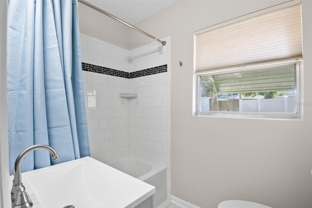 5600 33RD AVENUE N, St Petersburg, FL 33710