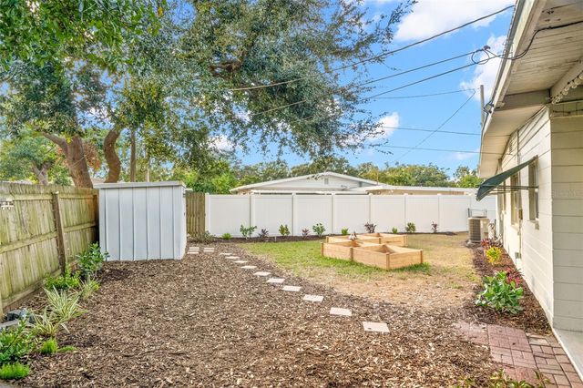 5600 33RD AVENUE N, St Petersburg, FL 33710