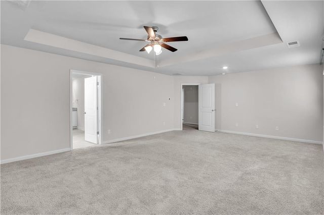 3152 Hawthorn Farm Boulevard, Loganville, GA 30052