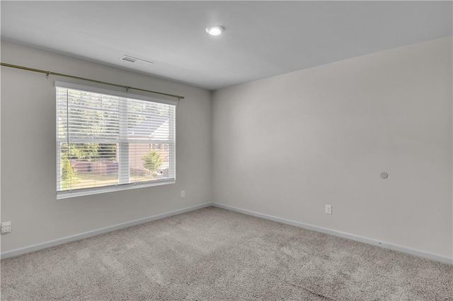 3152 Hawthorn Farm Boulevard, Loganville, GA 30052