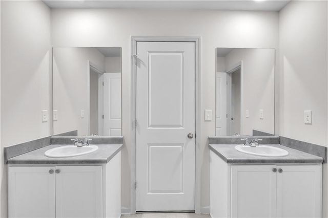 3152 Hawthorn Farm Boulevard, Loganville, GA 30052
