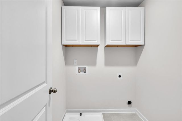 3152 Hawthorn Farm Boulevard, Loganville, GA 30052