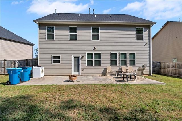 3152 Hawthorn Farm Boulevard, Loganville, GA 30052