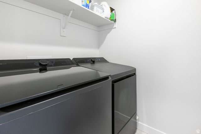 2432 W 3200 S, Syracuse, UT 84075