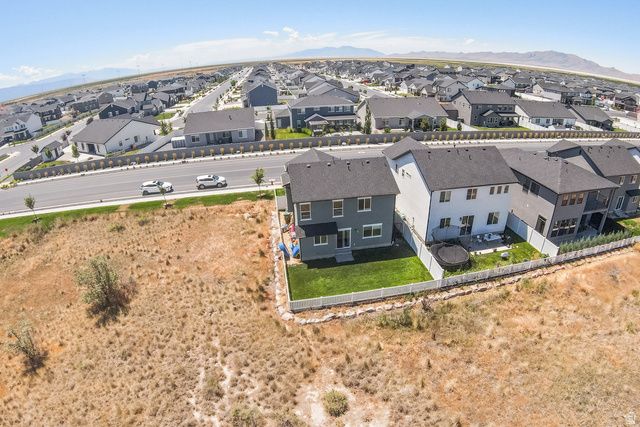 2432 W 3200 S, Syracuse, UT 84075