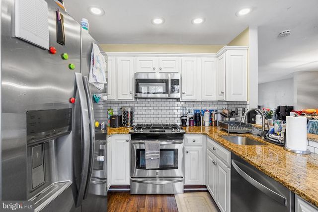 52 FOX MEADOW DR, Sicklerville, NJ 08081