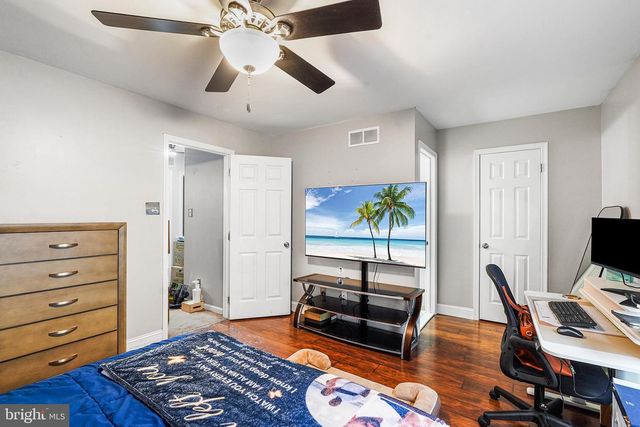 52 FOX MEADOW DR, Sicklerville, NJ 08081