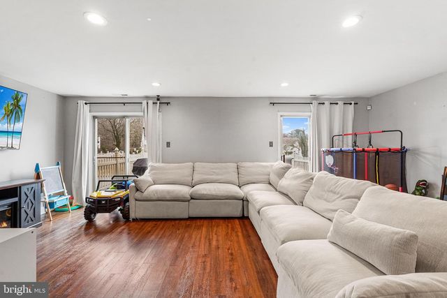 52 FOX MEADOW DR, Sicklerville, NJ 08081