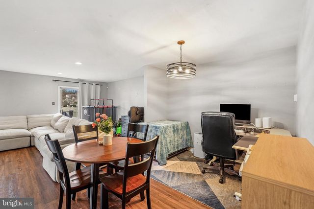 52 FOX MEADOW DR, Sicklerville, NJ 08081