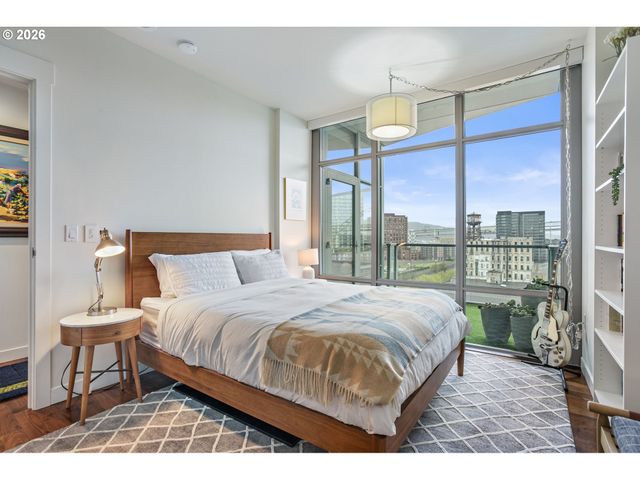 1310 Nw NAITO Pkwy 1001, Portland, OR 97209
