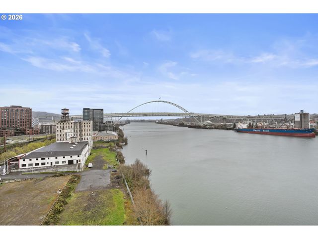 1310 Nw NAITO Pkwy 1001, Portland, OR 97209