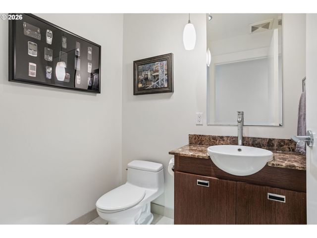 1310 Nw NAITO Pkwy 1001, Portland, OR 97209