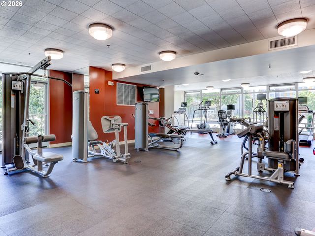 1310 Nw NAITO Pkwy 1001, Portland, OR 97209