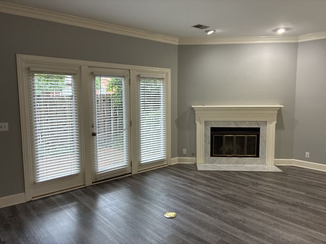 2044 Graybar Ln, Nashville, TN 37215