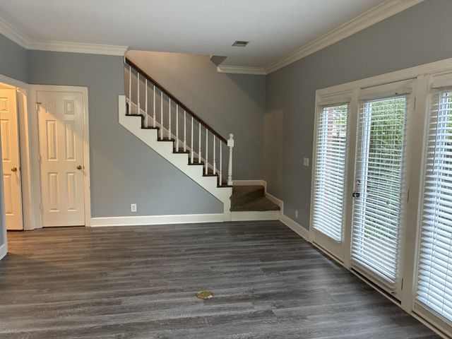 2044 Graybar Ln, Nashville, TN 37215