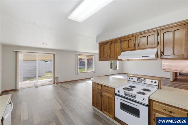 4149 Evergreen St SE, Albany, OR 97322