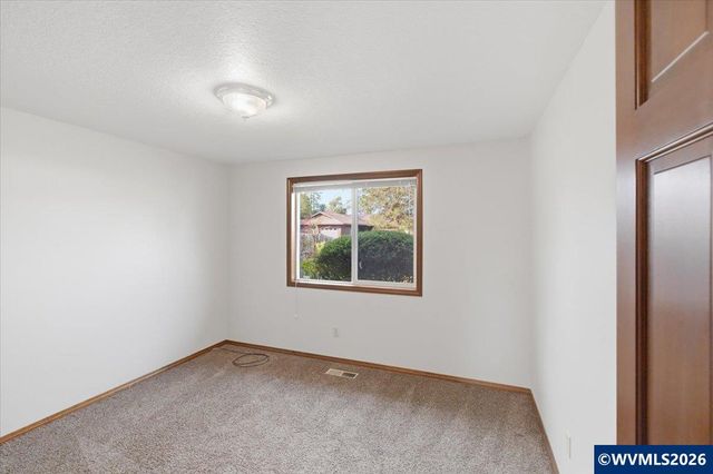 4149 Evergreen St SE, Albany, OR 97322