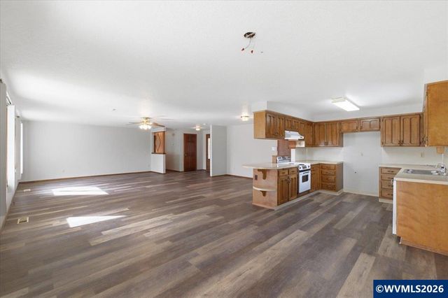 4149 Evergreen St SE, Albany, OR 97322