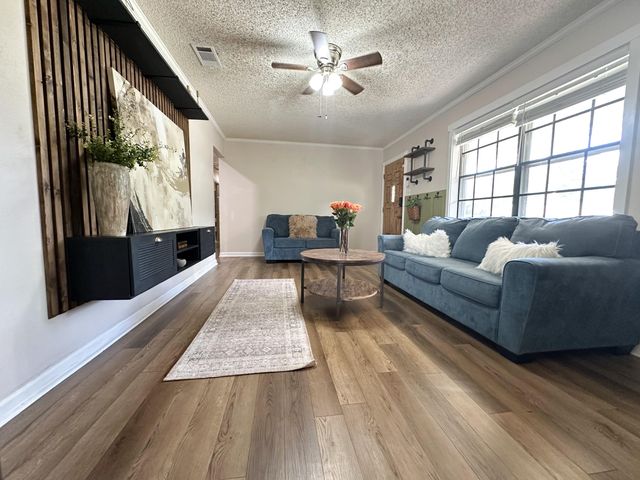 116 Nelda Dr, Leesville, LA 71446