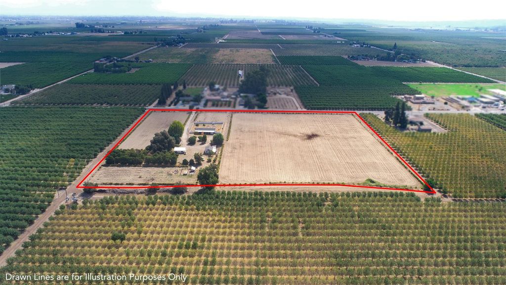 Image 1 of property listing at 12725 S Fowler Avenue, Selma, CA 93662