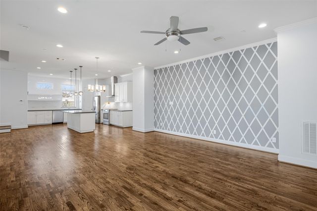 2324 Camden Drive C, Houston, TX 77021