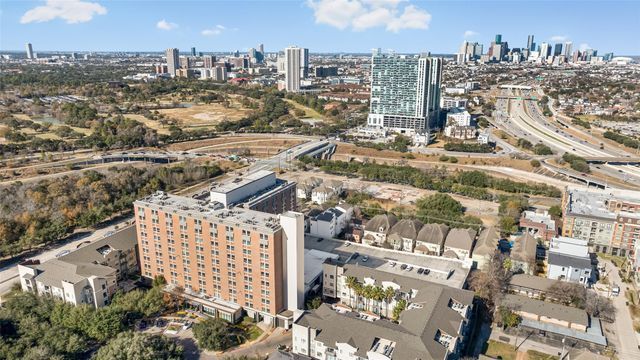 2324 Camden Drive C, Houston, TX 77021