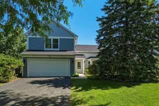 121 Heath Place, Westmont, IL 60559