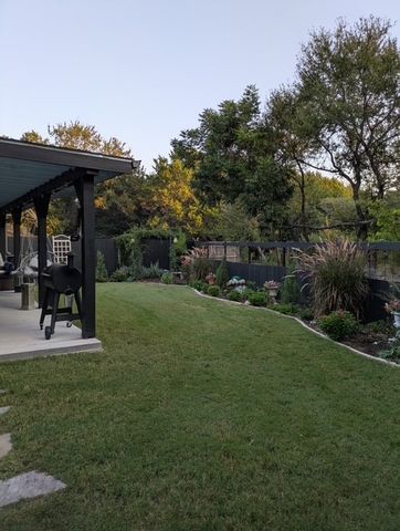 1136 Ridgeview Circle, Granbury, TX 76048