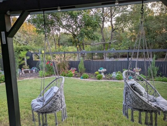 1136 Ridgeview Circle, Granbury, TX 76048